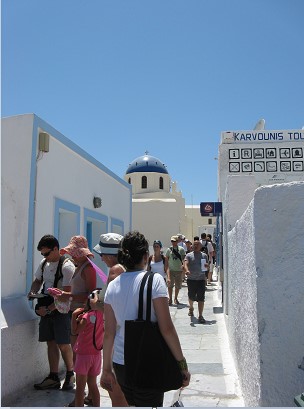 Santorini_traveler_12
